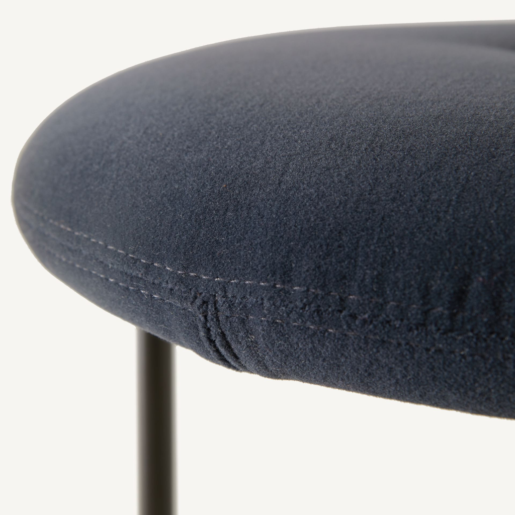 1x1BassamFellows CB-260 Circular Stool in Gunmetal, detail, Photography MARCO FAVALI.webp
